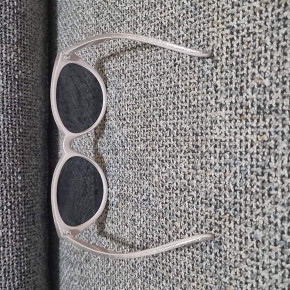 ASOS Cateye Sunglasses Gray/Glitter - Picture 2 of 6